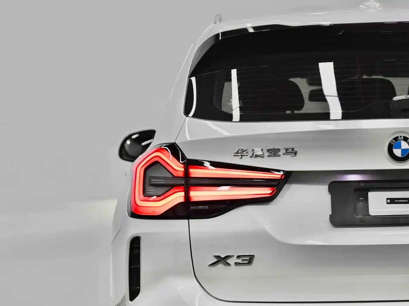 2023 BMW X3 xDrive25i M Sport Package — миниатюра 3