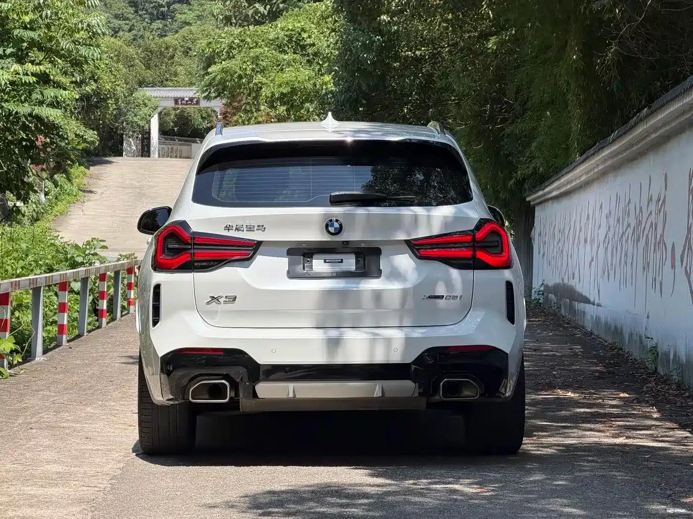 2022 BMW X3 xDrive25i M Sport Package — миниатюра 11