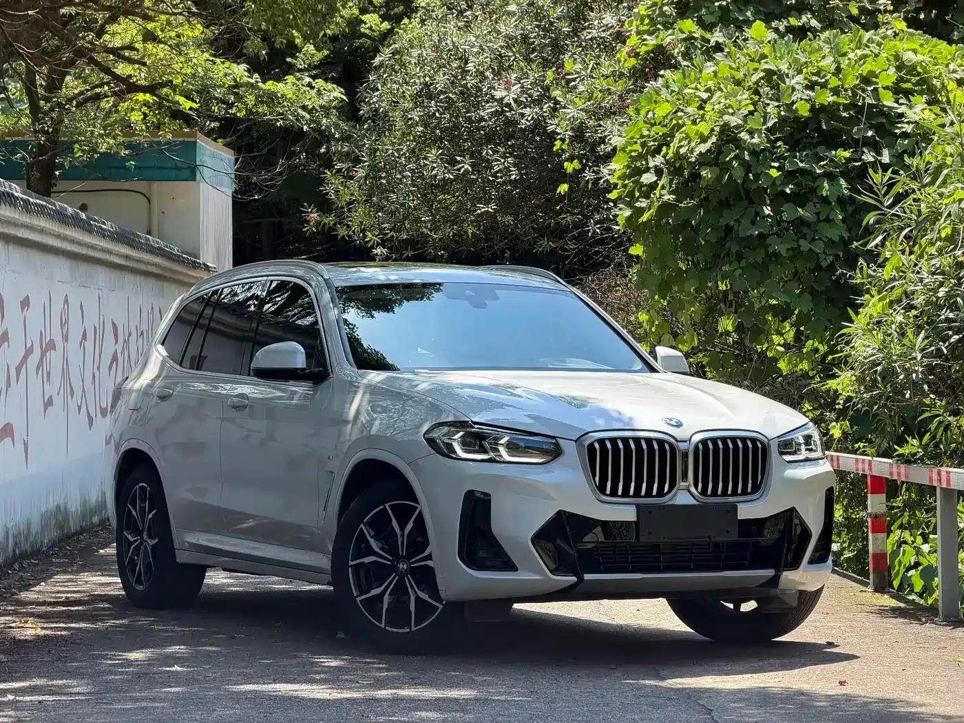 2022 BMW X3 xDrive25i M Sport Package — миниатюра 3