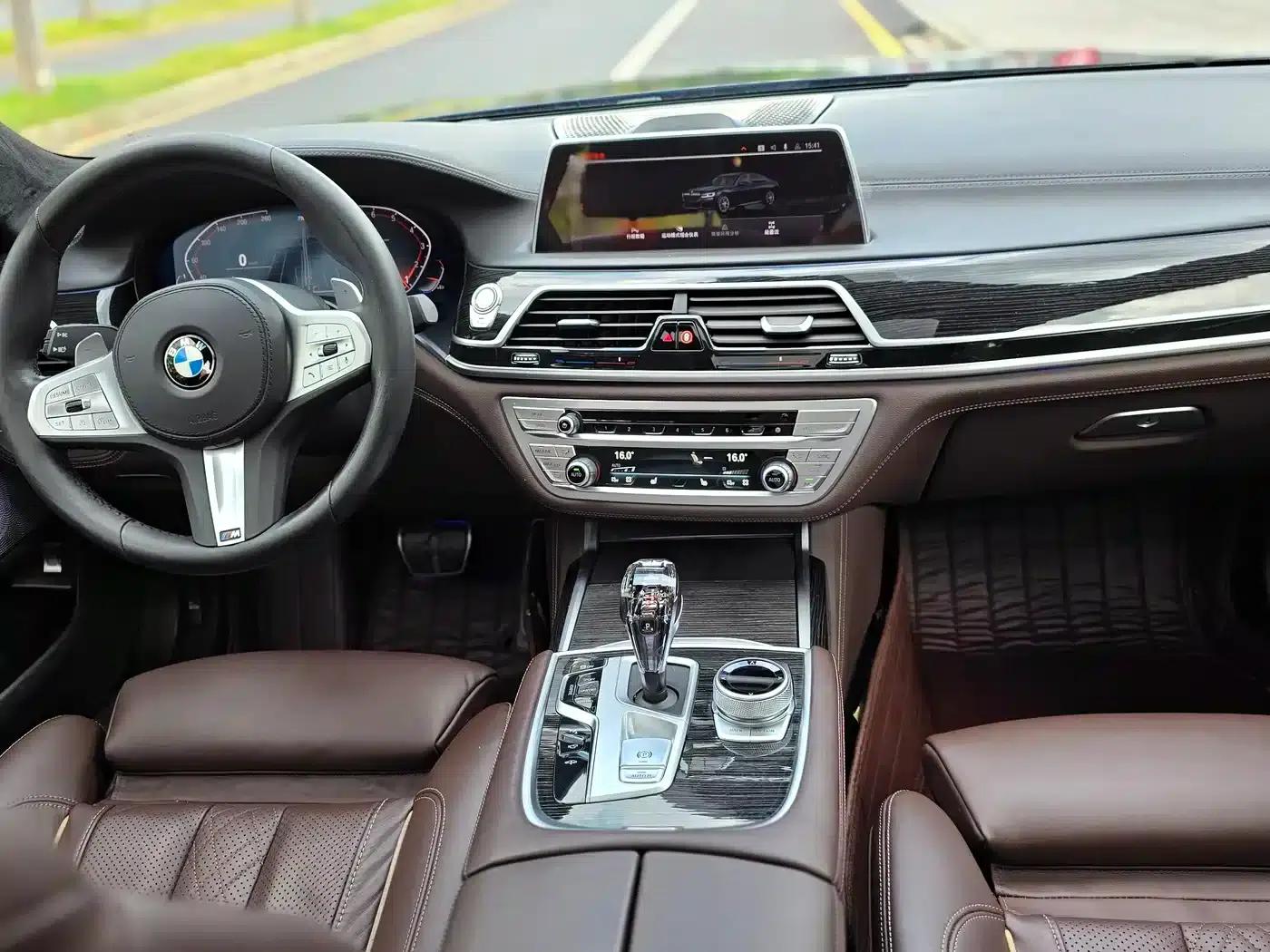 2019 BMW 7 Series 740Li Luxury M Sport Package — миниатюра 7