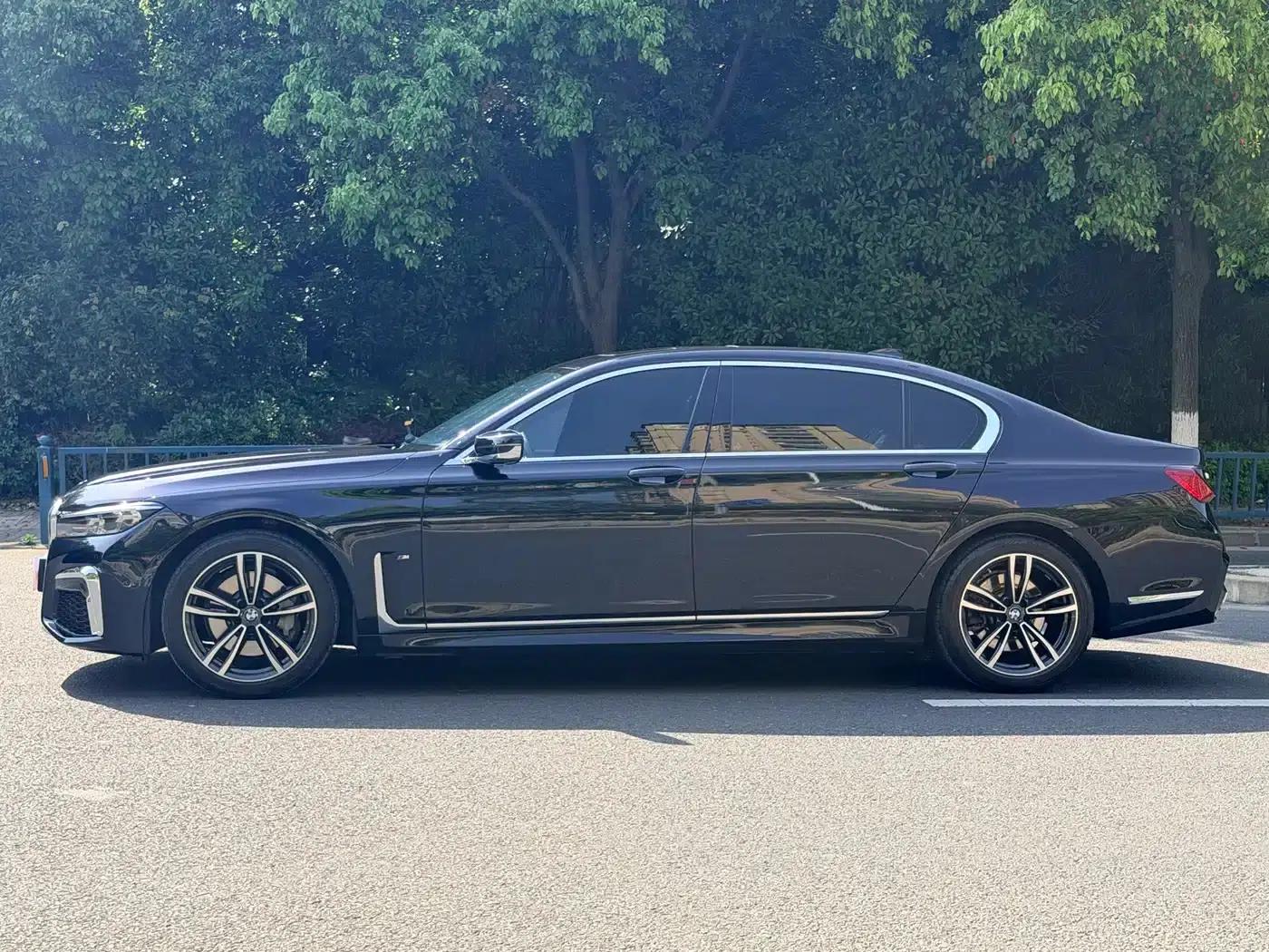 2021 BMW 7 Series 730Li M Sport Package — миниатюра 3