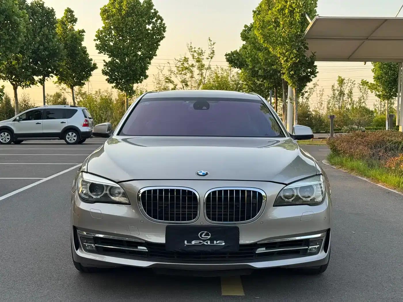 2011 BMW 7 Series 760Li Steinway Limited Edition — миниатюра 2