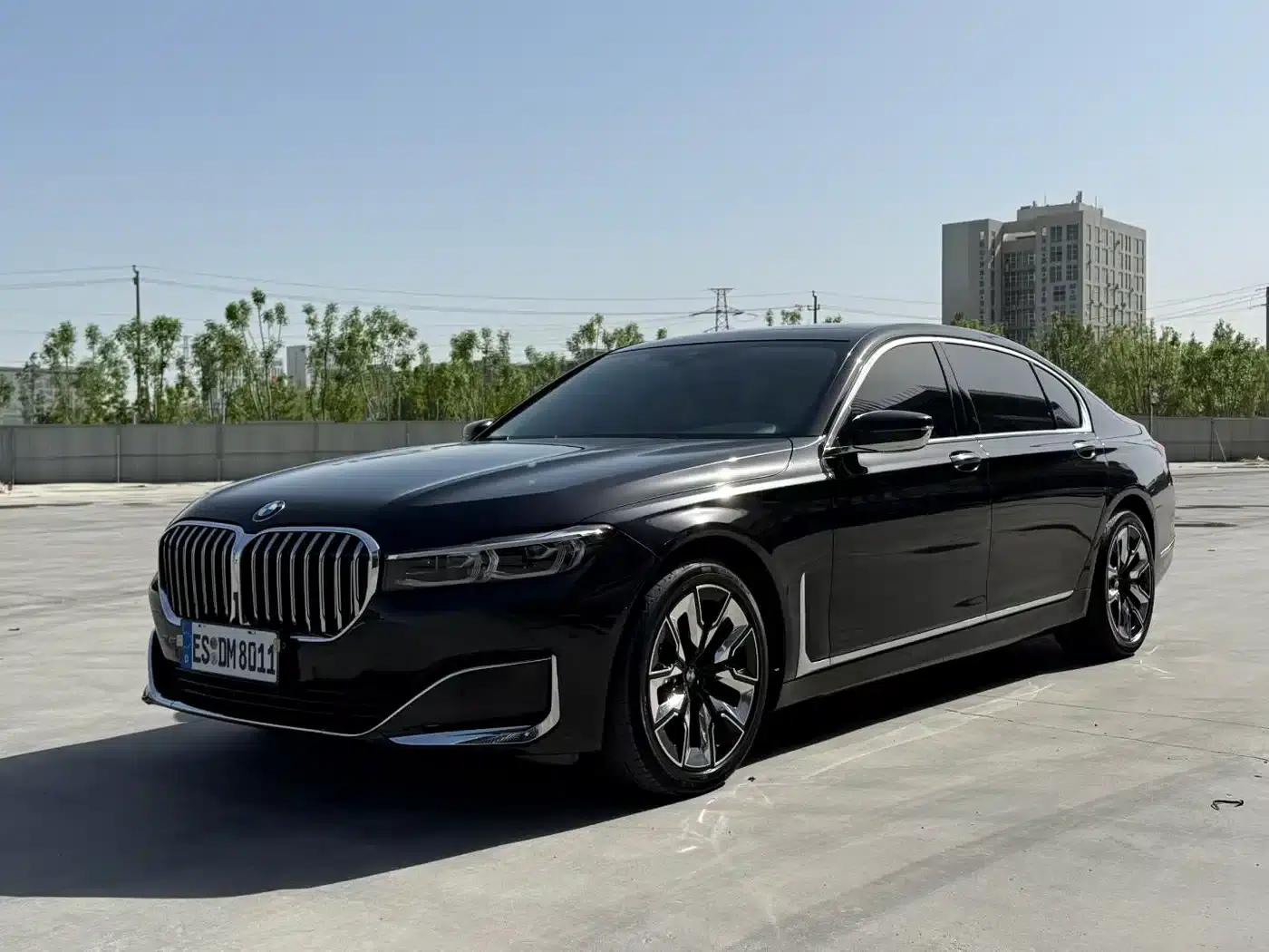 2021 BMW 7 Series 730Li Luxury Package — миниатюра 1