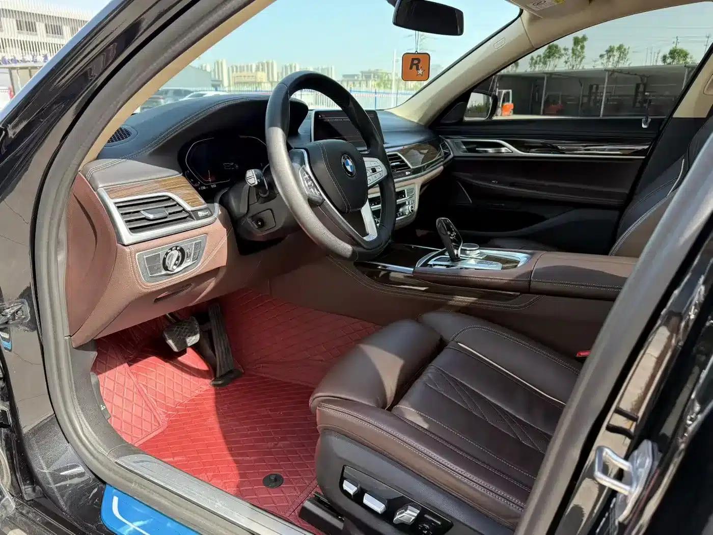 2021 BMW 7 Series 730Li Luxury Package — миниатюра 4