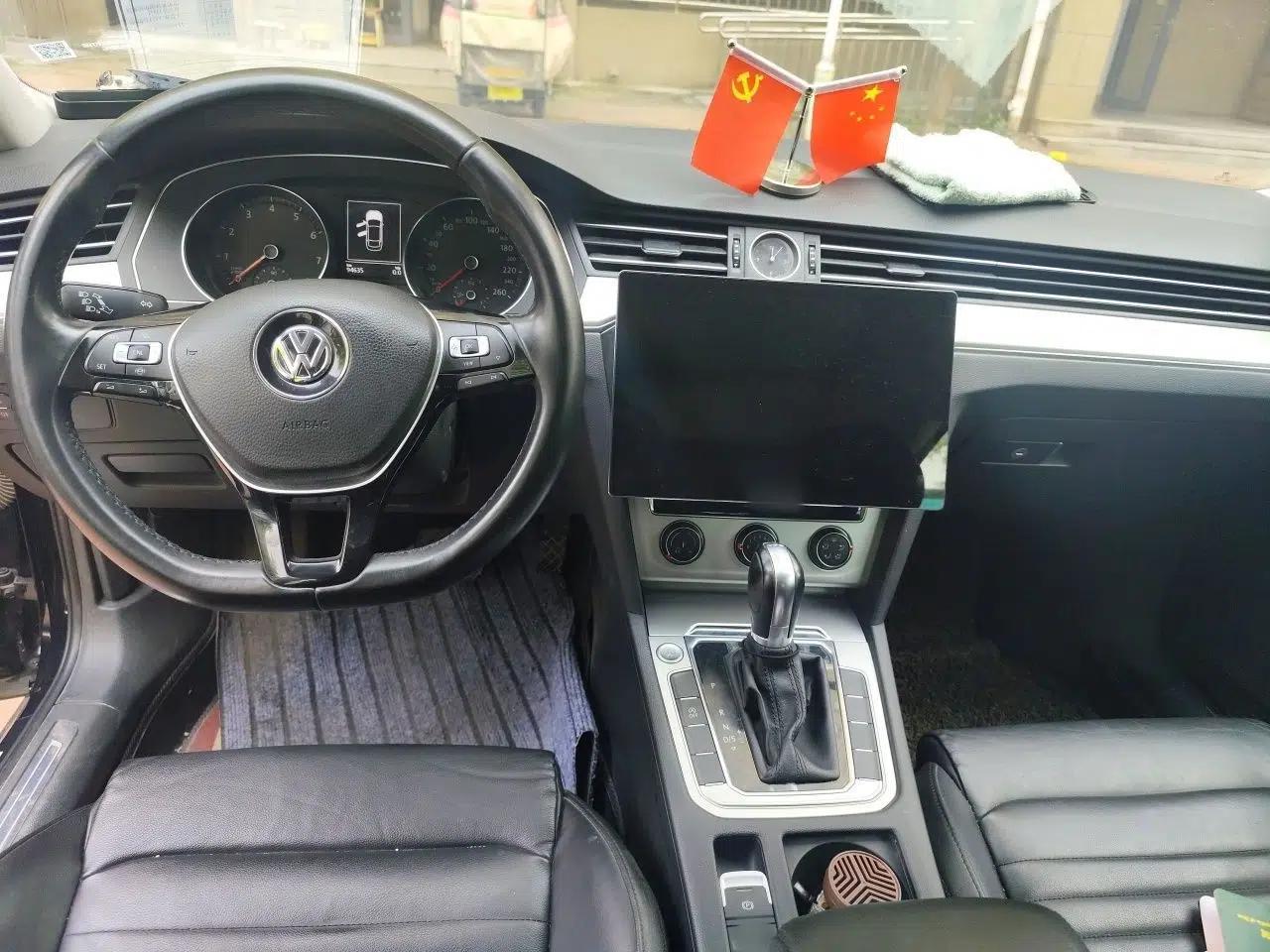 Volkswagen Magotan 2019 280TSI DSG Comfort Model China VI Standard — миниатюра 9