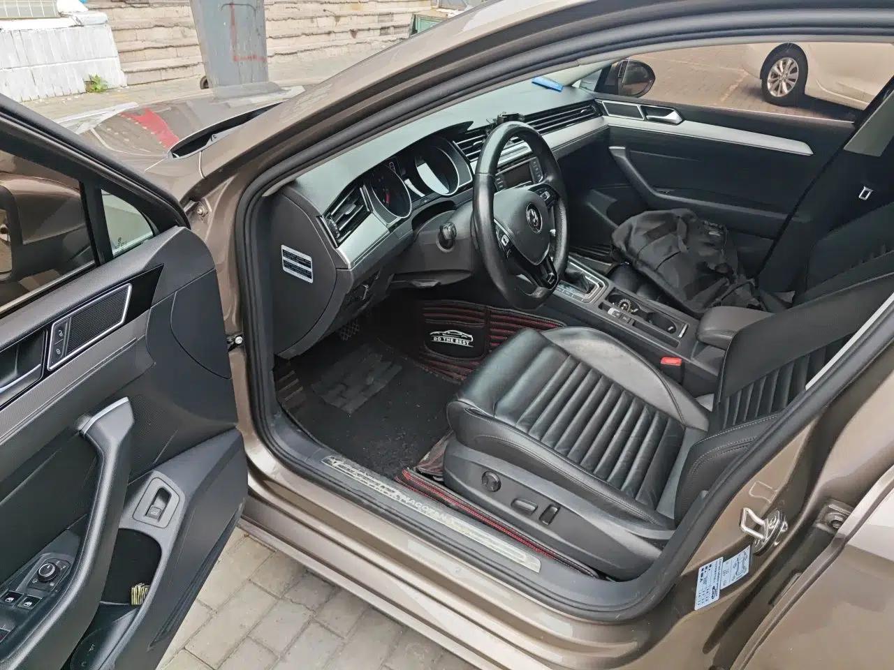 Volkswagen Magotan 2017 330TSI DSG Leading Model — миниатюра 16