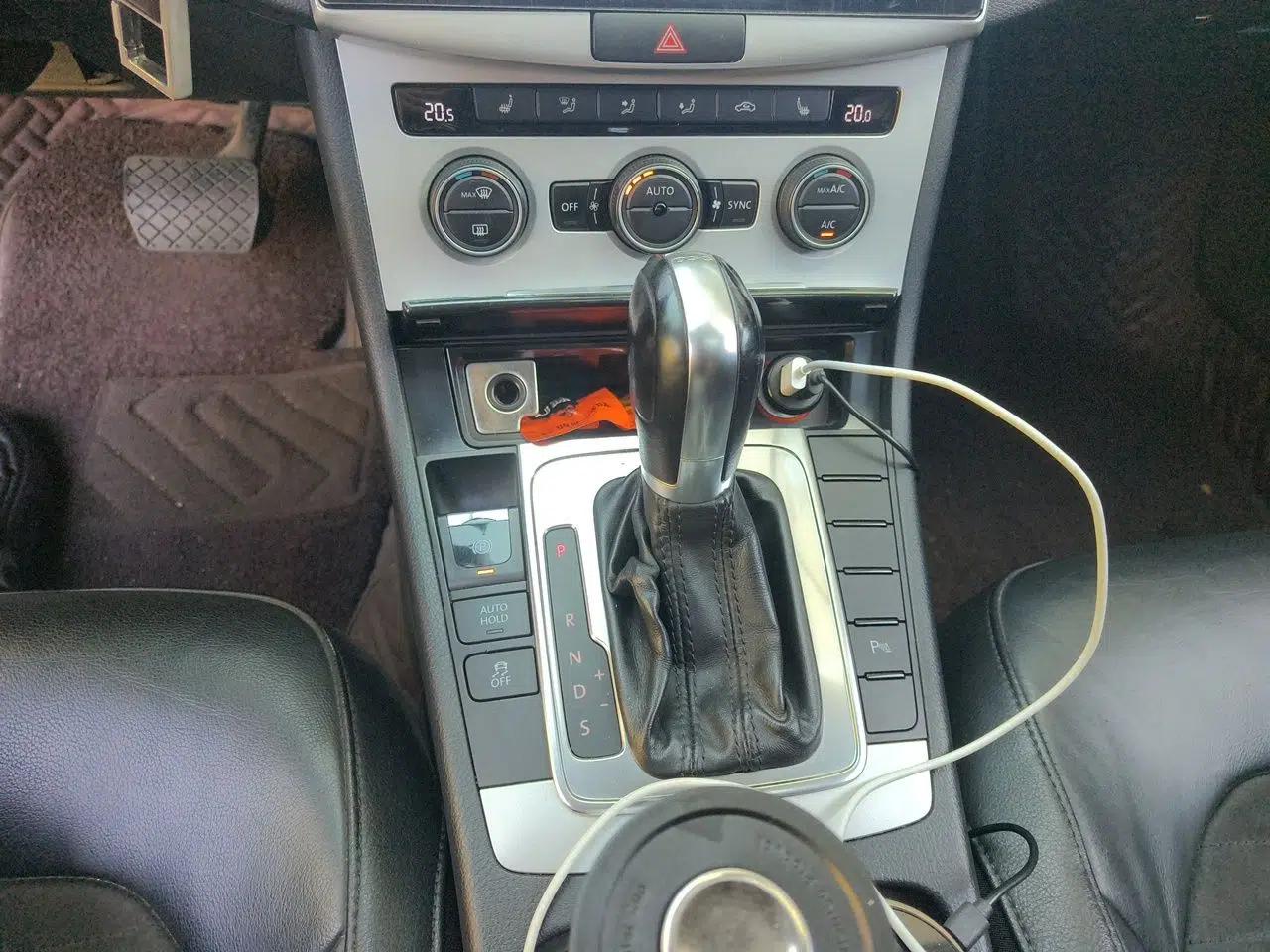 Volkswagen Magotan 2015 1.8TSI Luxury Model — миниатюра 13