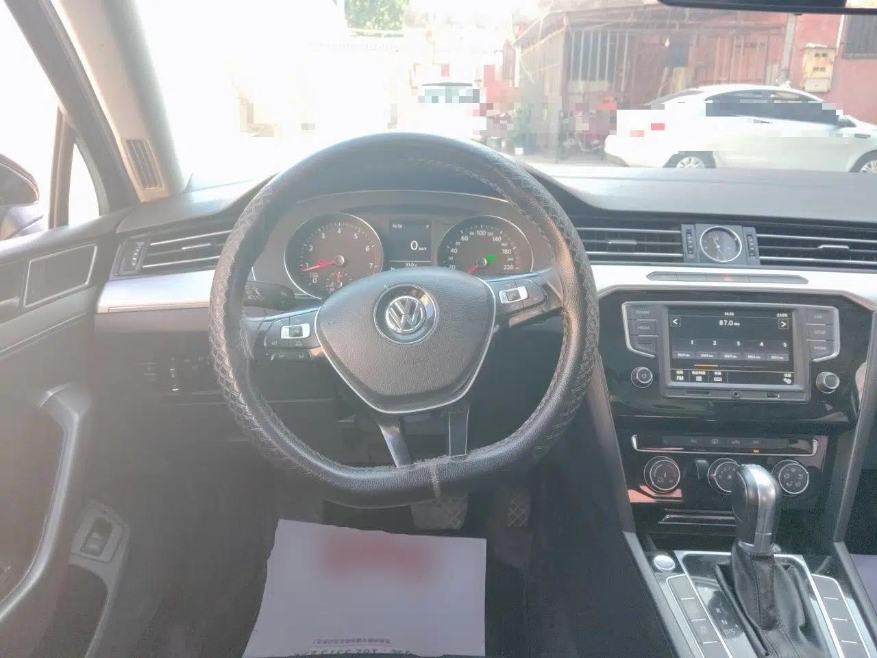 Volkswagen Magotan 2017 330TSI DSG Leading Model — миниатюра 10