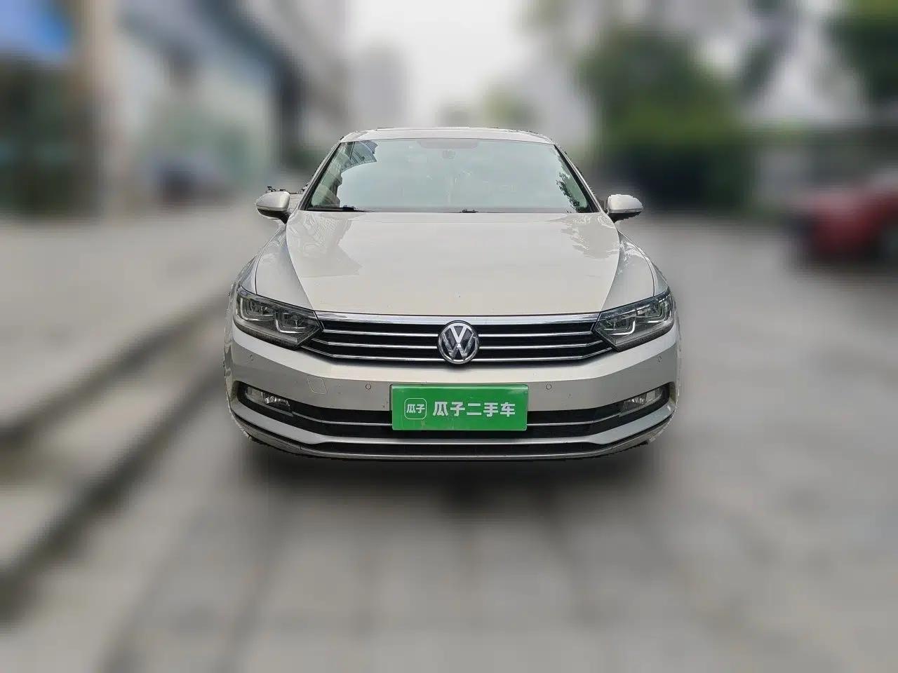 Volkswagen Magotan 2019 330TSI DSG Leading Model China VI Standard — миниатюра 2