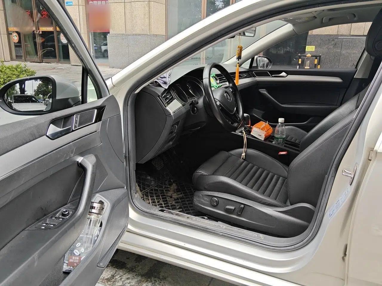 Volkswagen Magotan 2019 330TSI DSG Leading Model China VI Standard — миниатюра 16