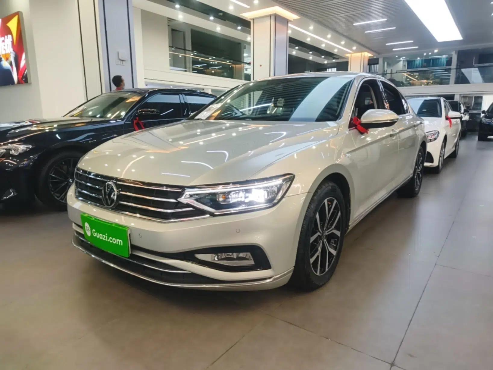 Volkswagen Magotan 2020 330TSI DSG Leading Model — миниатюра 1