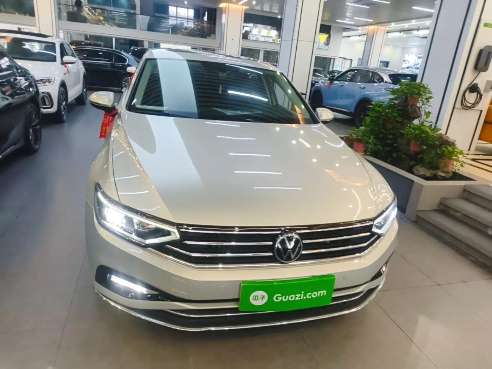 Volkswagen Magotan 2020 330TSI DSG Leading Model — миниатюра 2