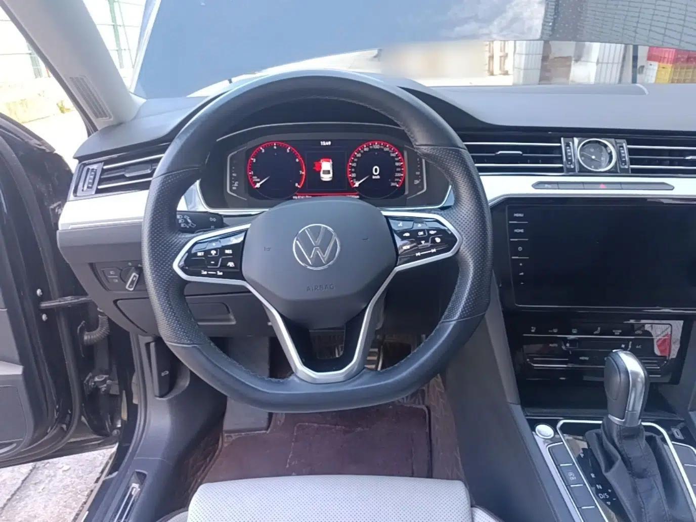 Volkswagen Magotan 2023 2 Million Units Commemorative Edition 330TSI DSG Luxury Version — миниатюра 13