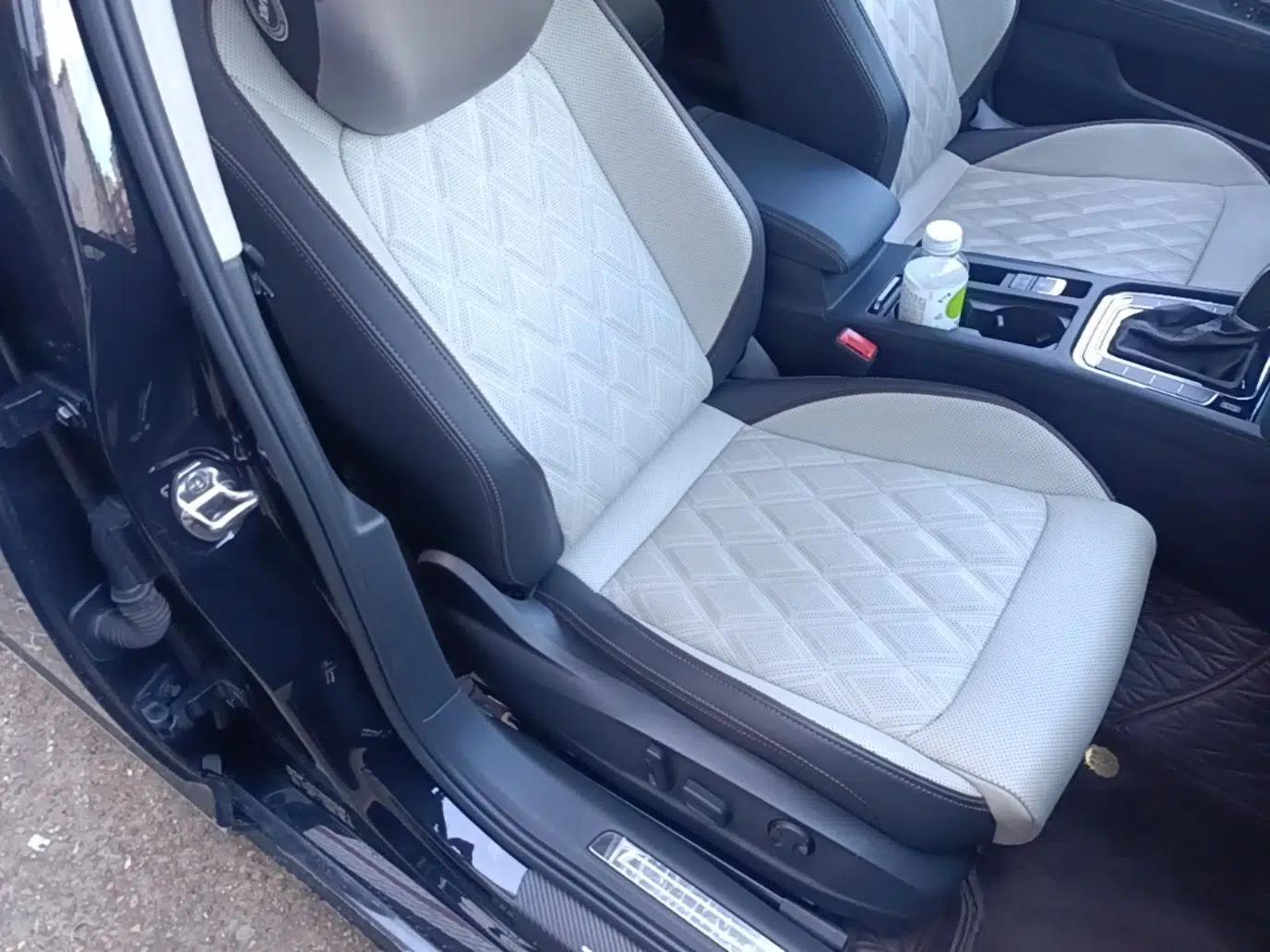 Volkswagen Magotan 2023 2 Million Units Commemorative Edition 330TSI DSG Luxury Version — миниатюра 19