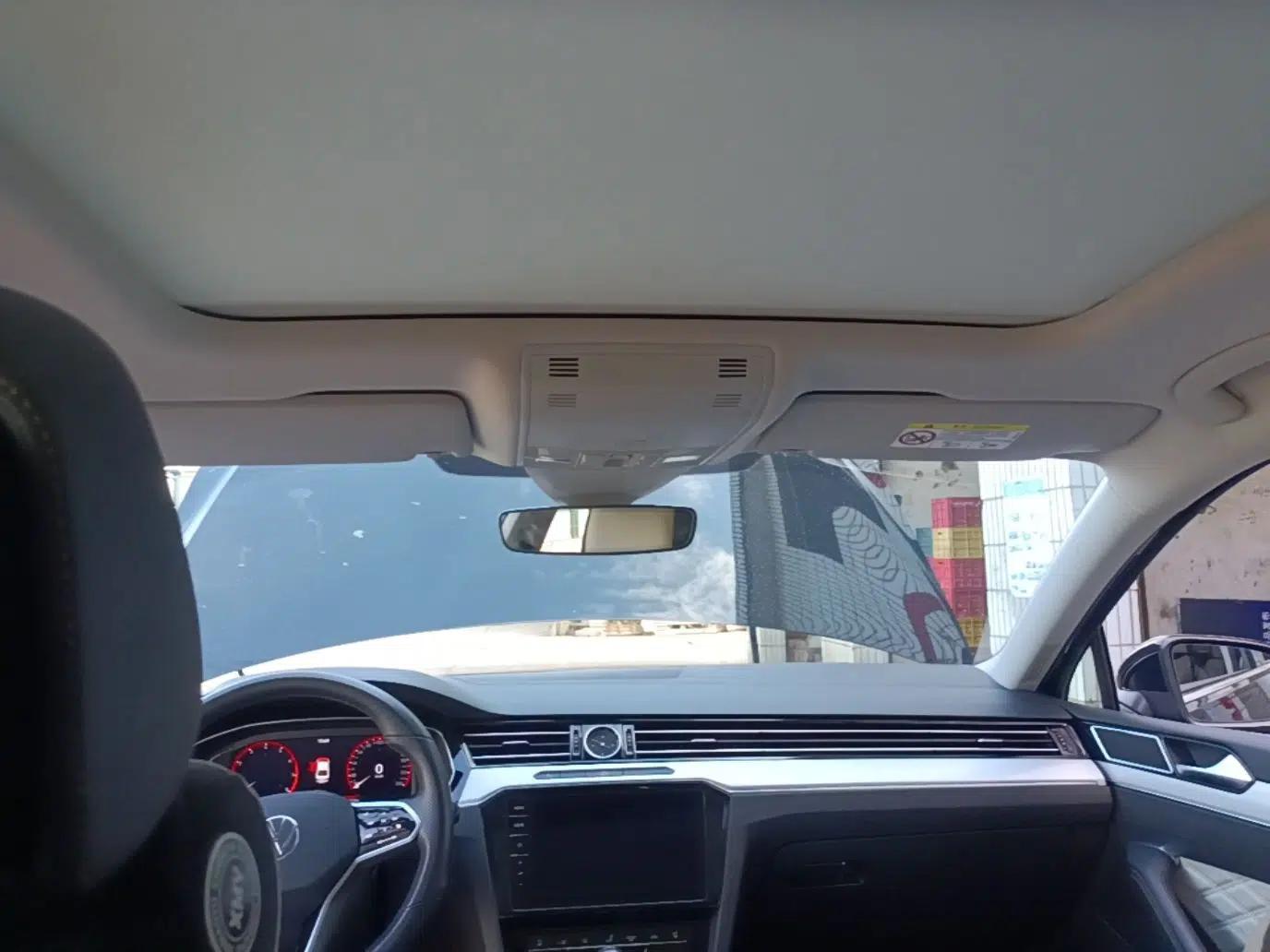 Volkswagen Magotan 2023 2 Million Units Commemorative Edition 330TSI DSG Luxury Version — миниатюра 21