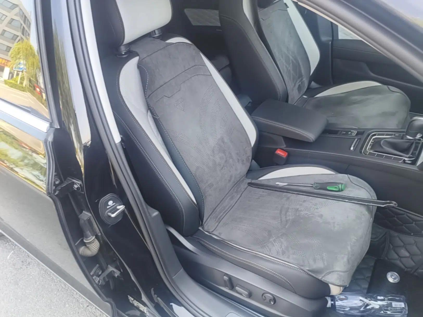 Volkswagen Magotan 2023 2 Million Units Commemorative Edition 330TSI DSG Luxury Version — миниатюра 19