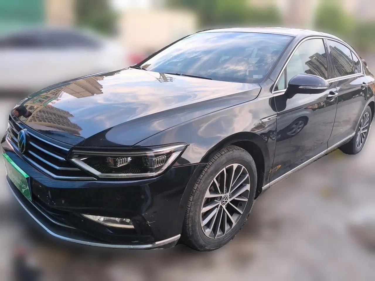 Volkswagen Magotan 2020 330TSI DSG Luxury Edition — миниатюра 1