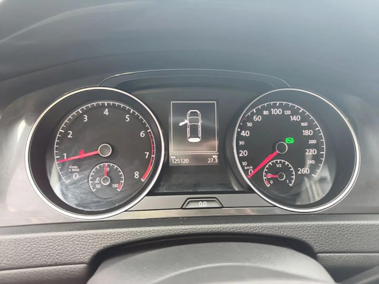 Volkswagen Golf 2018 230TSI Automatic Luxury Version — миниатюра 14