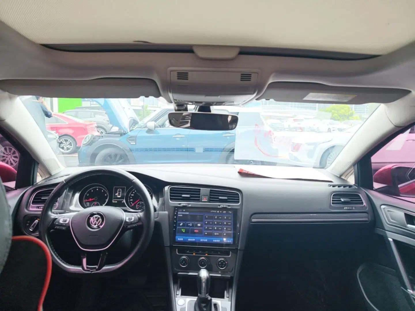 Volkswagen Golf 2018 230TSI Automatic Luxury Version — миниатюра 21