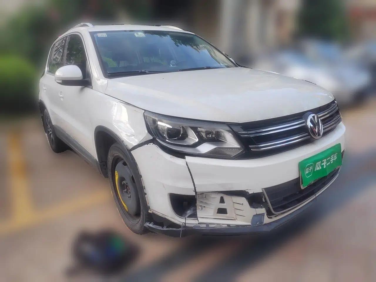 Volkswagen Tiguan 2013 1.8 TSI Automatic All-Wheel Drive Luxury Model — миниатюра 3