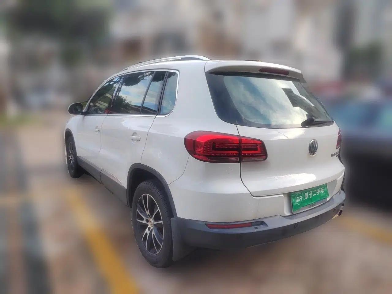 Volkswagen Tiguan 2013 1.8 TSI Automatic All-Wheel Drive Luxury Model — миниатюра 4