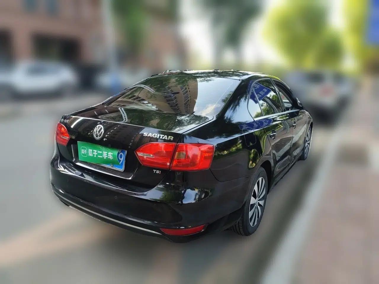 Volkswagen Sagitar 2012 1.4TSI Automatic Flagship Edition — миниатюра 6