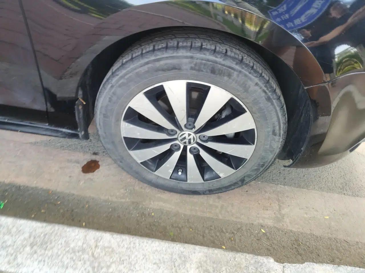 Volkswagen Sagitar 2012 1.4TSI Automatic Flagship Edition — миниатюра 8
