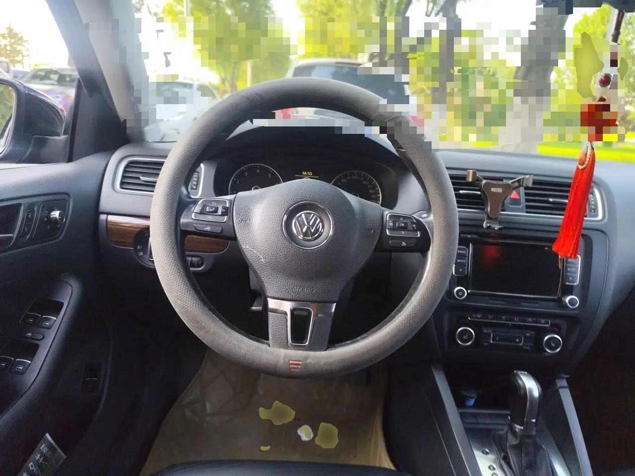 Volkswagen Sagitar 2012 1.4TSI Automatic Flagship Edition — миниатюра 10