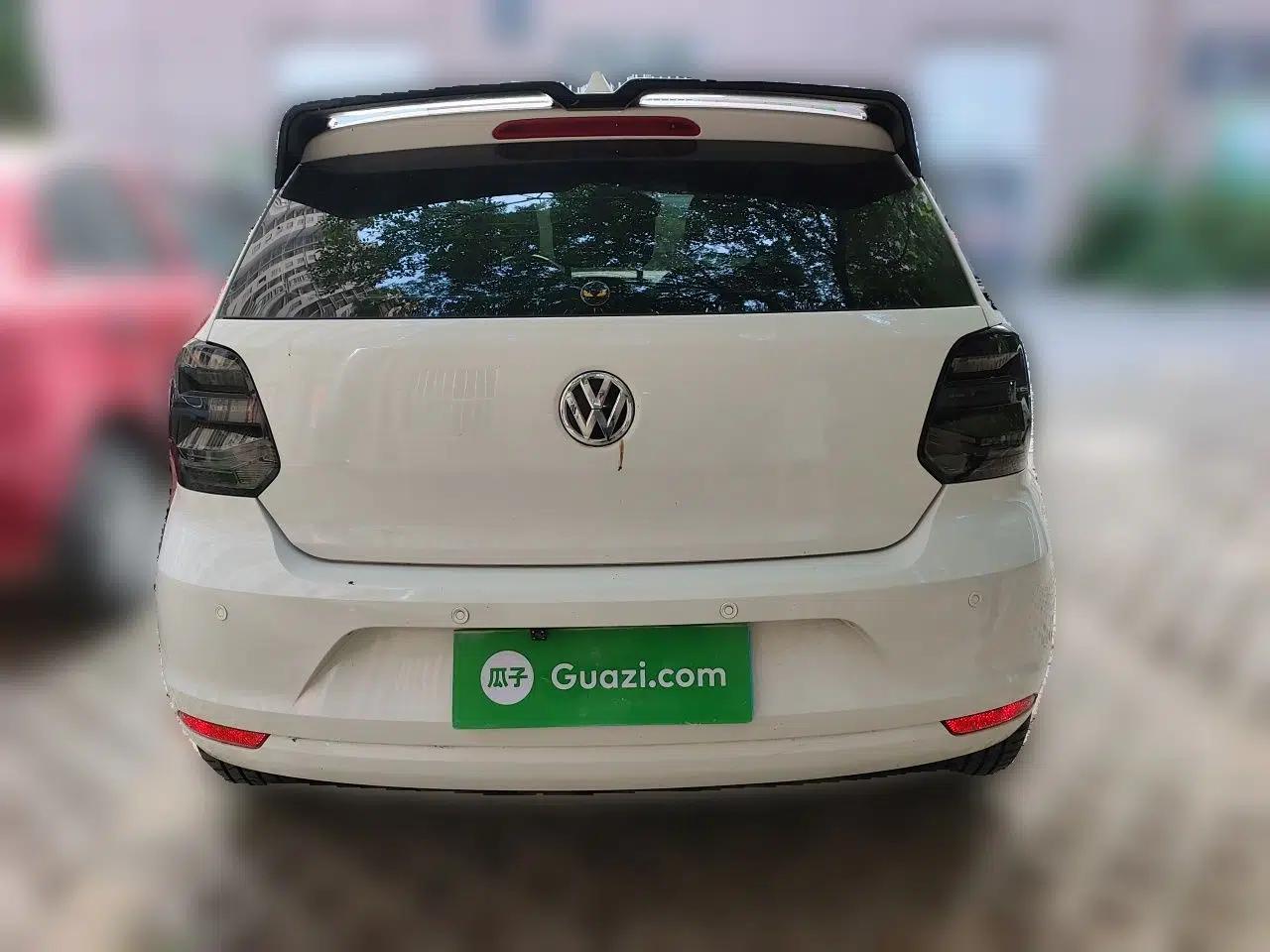 Volkswagen Polo 2016 1.4L Automatic Trendy Model — миниатюра 5