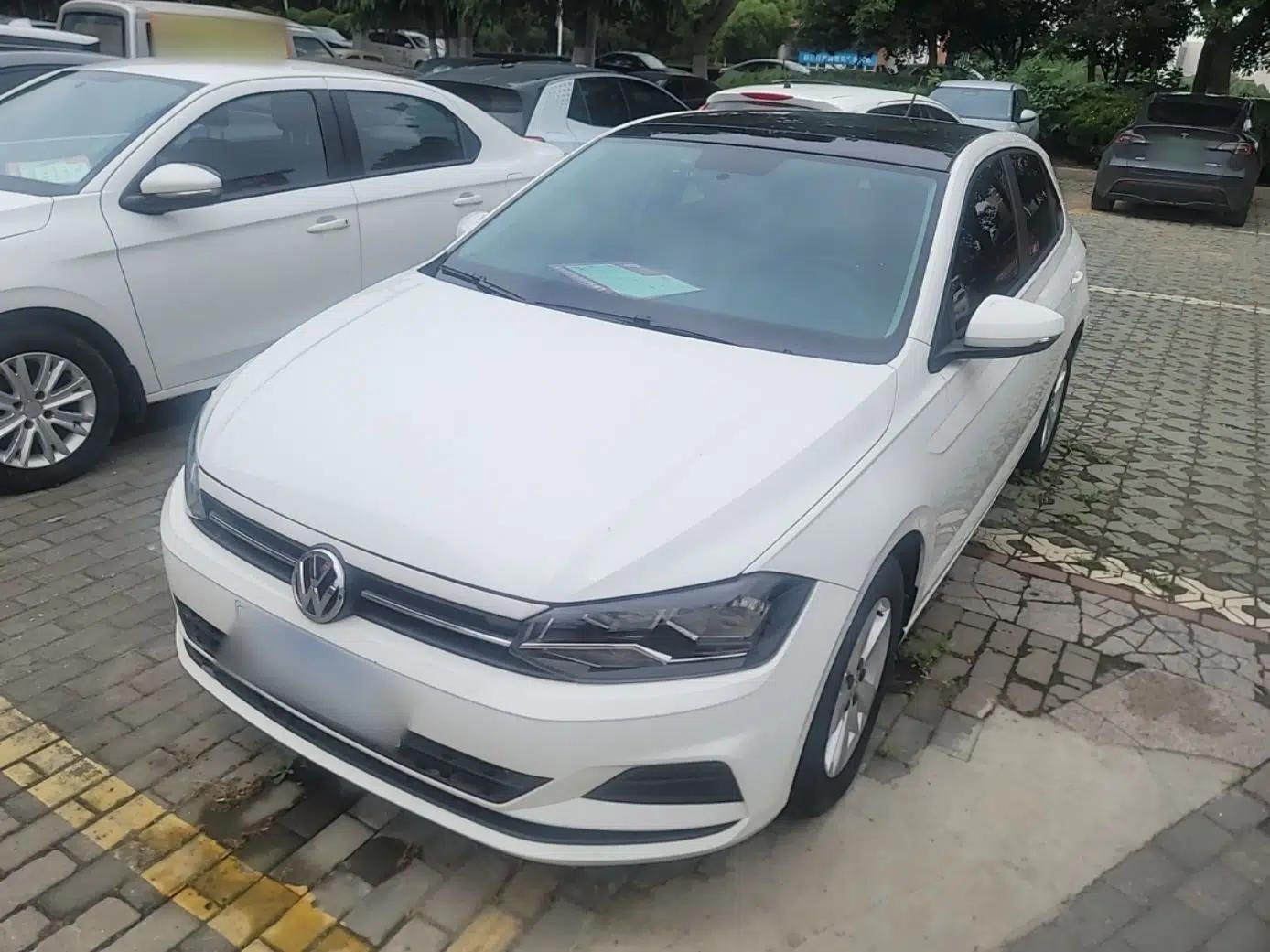 Volkswagen Polo 2019 Plus 1.5L Automatic Panoramic Enjoyment Edition — миниатюра 1