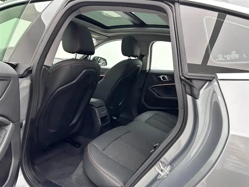 2023 BMW 2 Series Imported Model 225i Four-Door Coupe M Sport Package — миниатюра 21