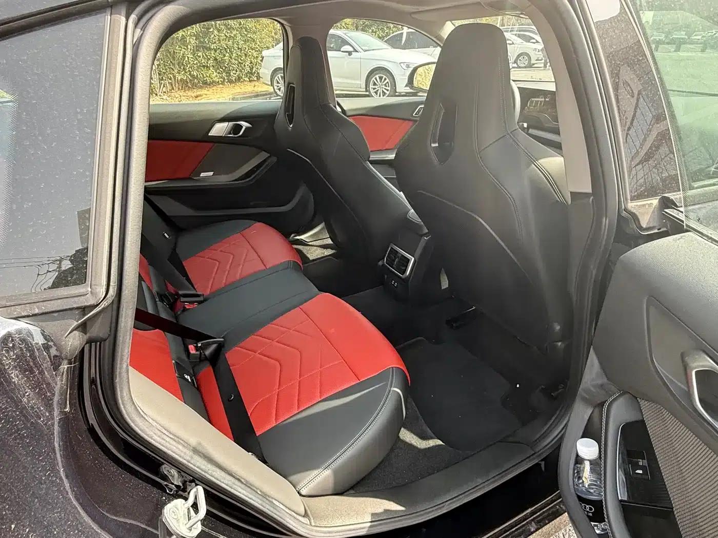 2025 BMW 2 Series 225L M Sport Shadow Edition — миниатюра 6