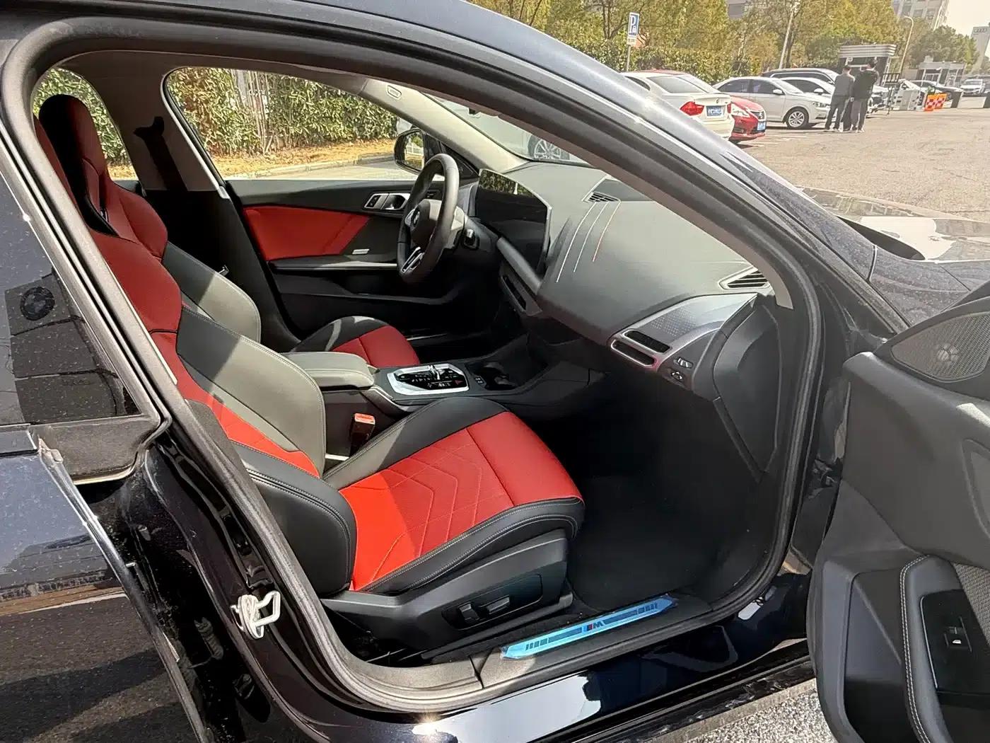 2025 BMW 2 Series 225L M Sport Shadow Edition — миниатюра 7