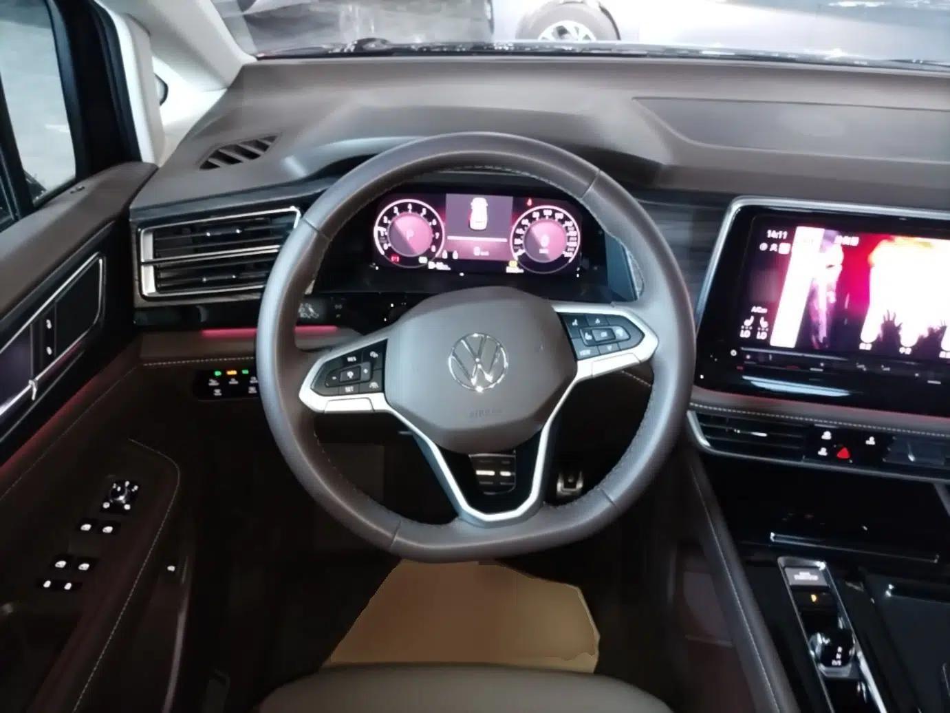 Volkswagen Viloran 2024 380TSI Premium Edition — миниатюра 13