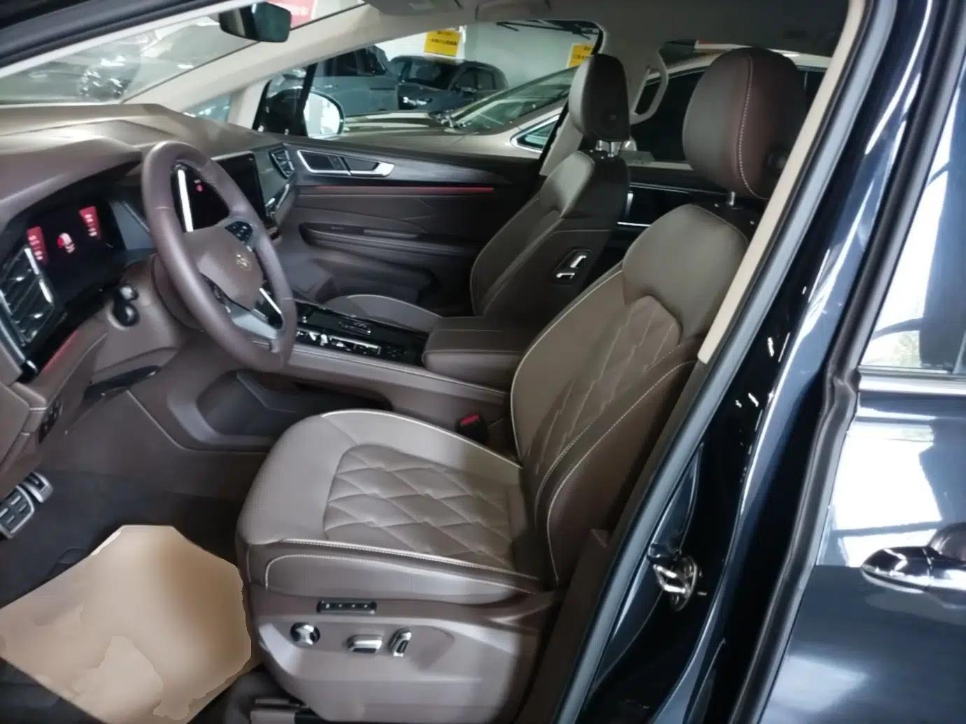 Volkswagen Viloran 2024 380TSI Premium Edition — миниатюра 17