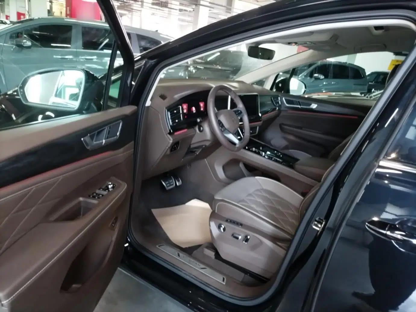 Volkswagen Viloran 2024 380TSI Premium Edition — миниатюра 18