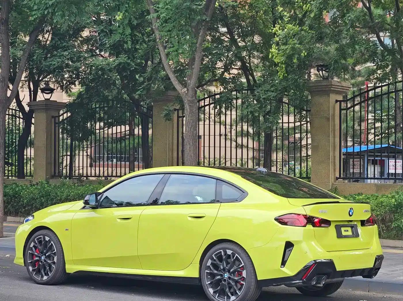 2025 BMW M235L — миниатюра 3