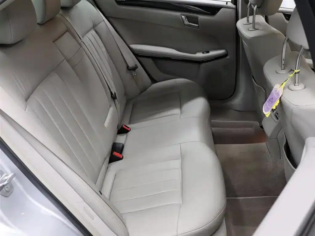 Imported Mercedes-Benz E-Class 2010 E 200 CGI Elegance — миниатюра 21