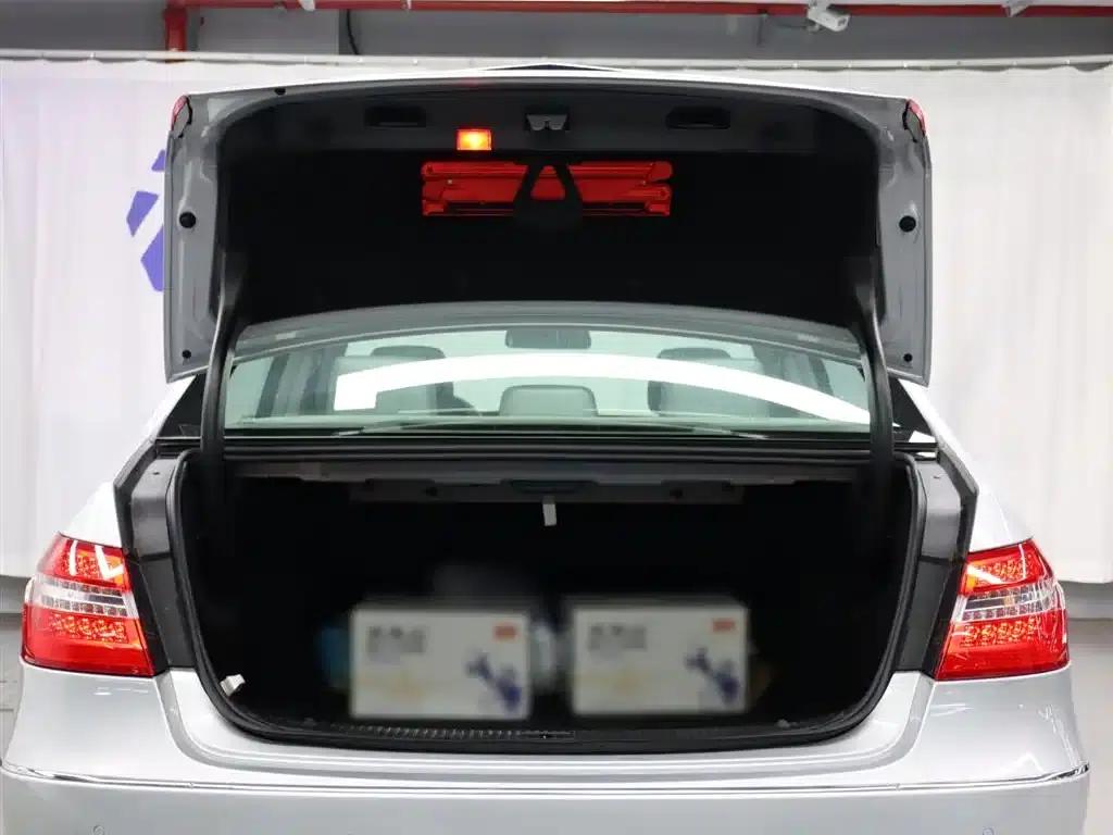 Imported Mercedes-Benz E-Class 2010 E 200 CGI Elegance — миниатюра 25