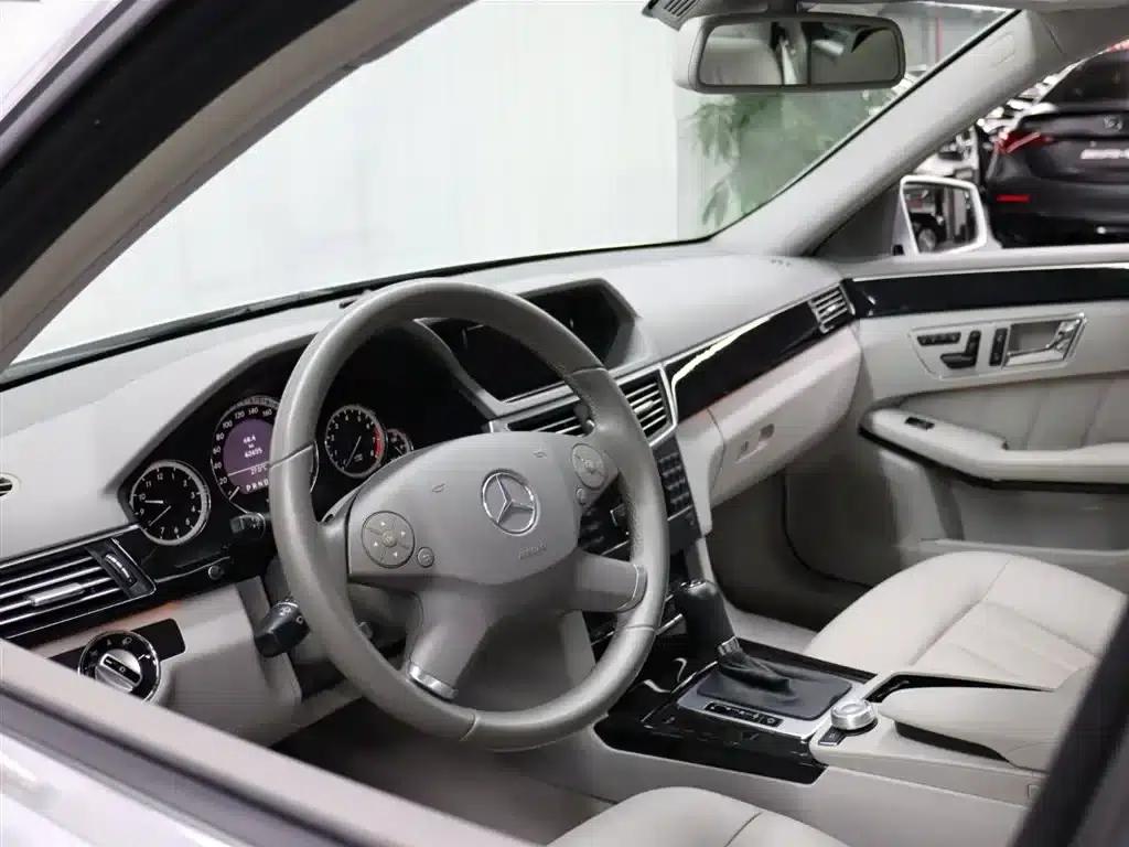 Imported Mercedes-Benz E-Class 2010 E 200 CGI Elegance — миниатюра 8