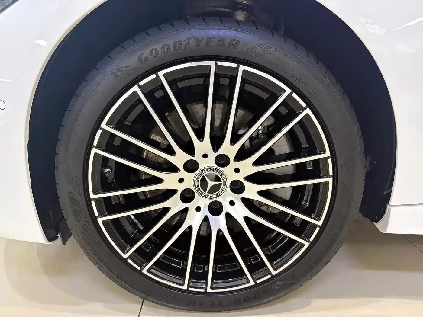 Mercedes-Benz C-Class 2024 Facelift C 260 L Sport Edition — миниатюра 17