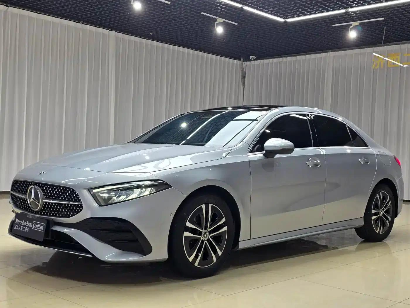 2024 Mercedes-Benz A-Class A 200 L Dynamic — миниатюра 1