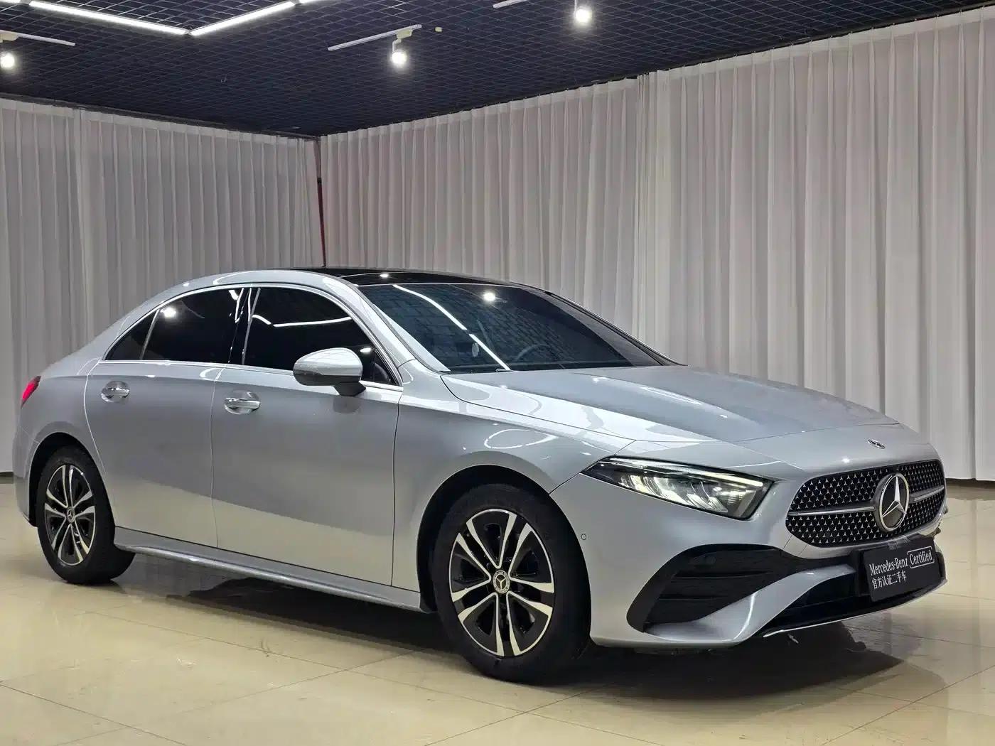 2024 Mercedes-Benz A-Class A 200 L Dynamic — миниатюра 4