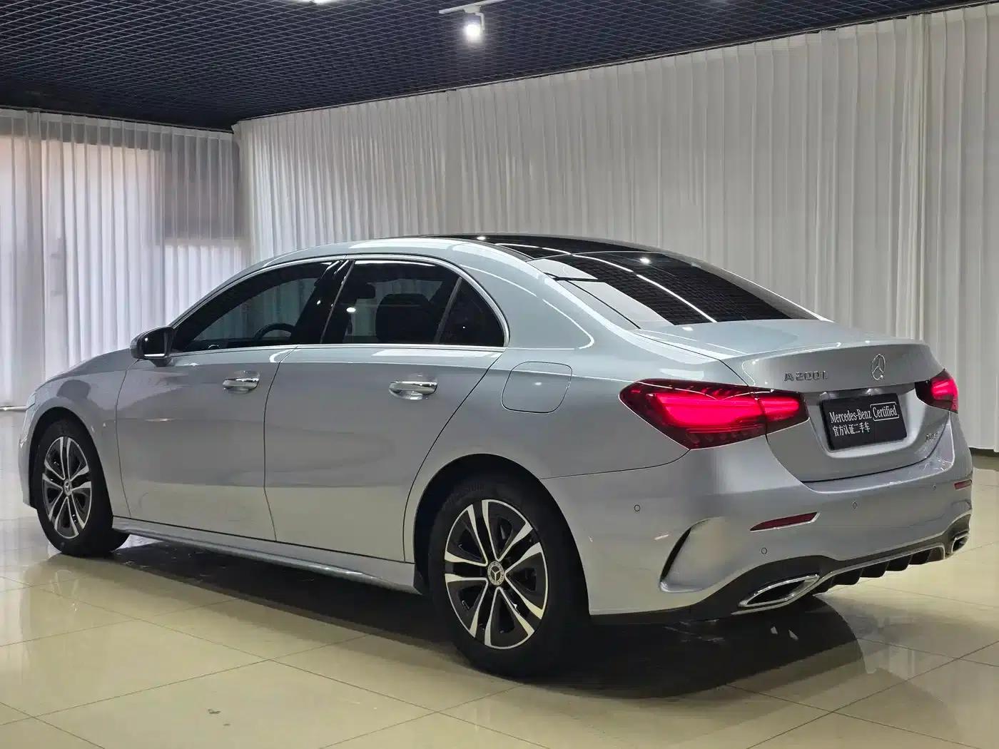 2024 Mercedes-Benz A-Class A 200 L Dynamic — миниатюра 6