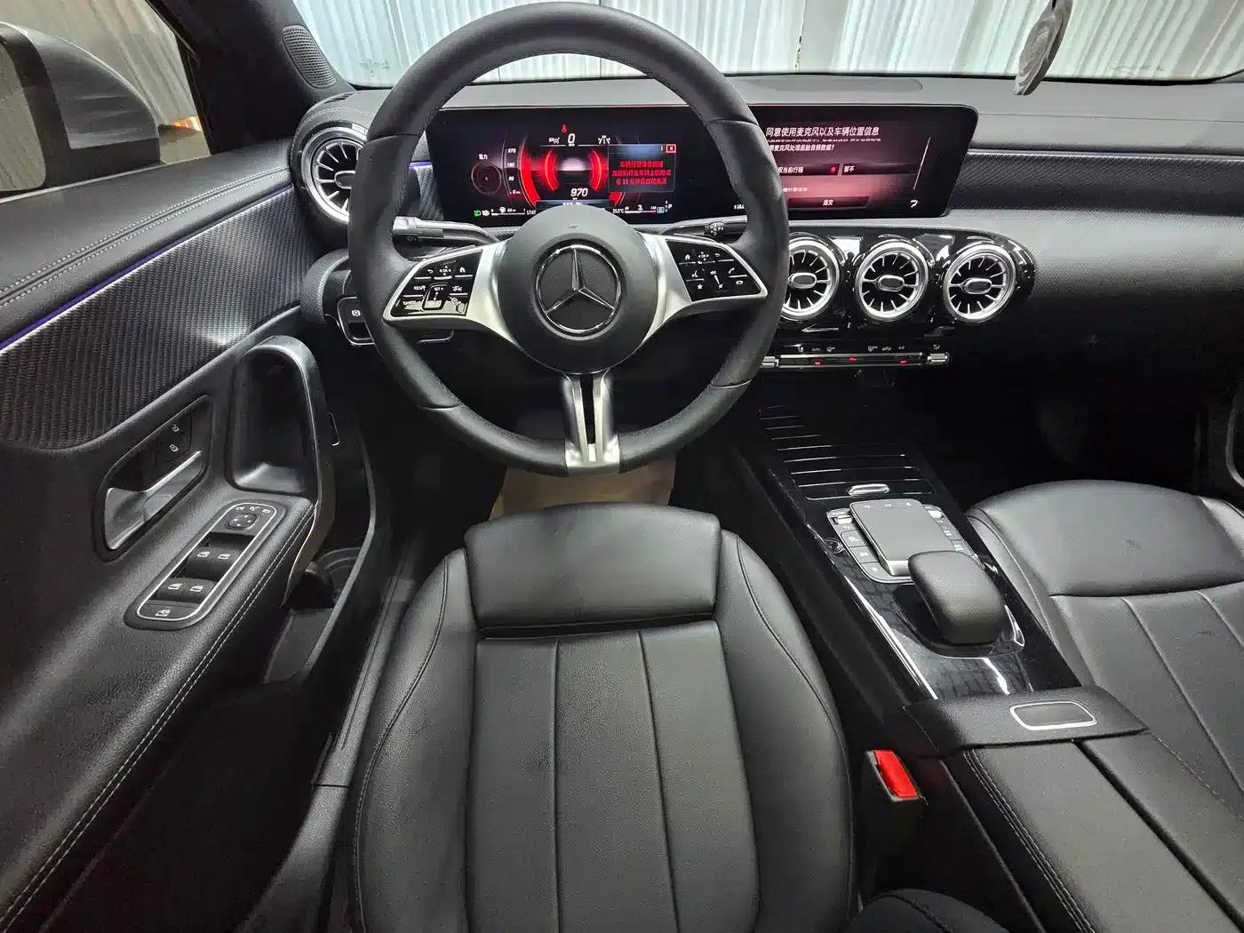 2024 Mercedes-Benz A-Class A 200 L Dynamic — миниатюра 9