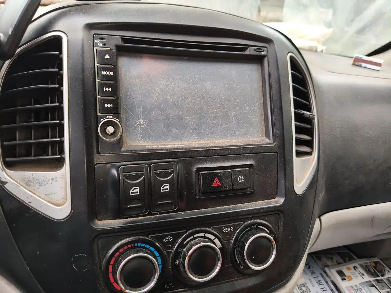 FORTHING Lingzhi 2015 V3 1.5L 5-Seater Special Offer Model — миниатюра 13