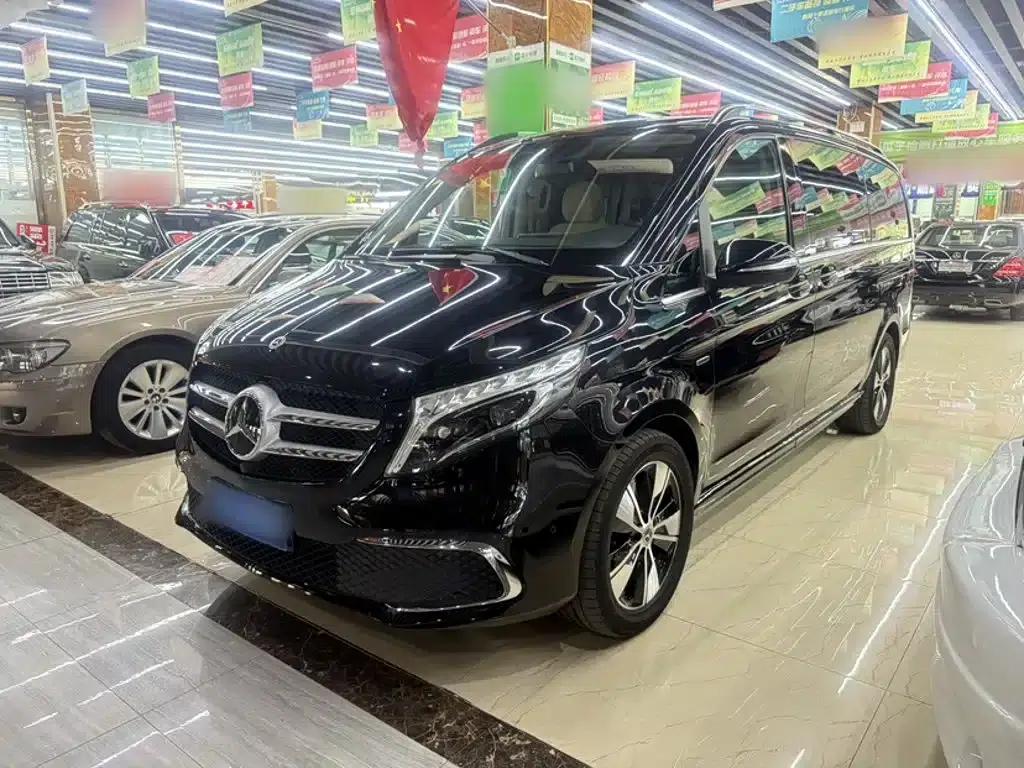 Mercedes-Benz V-Class 2021 V 260 Premium Edition — миниатюра 1