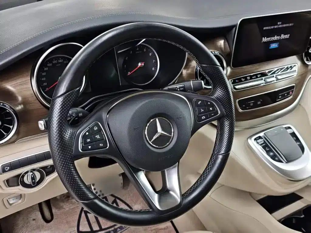 Mercedes-Benz V-Class 2021 V 260 Premium Edition — миниатюра 3