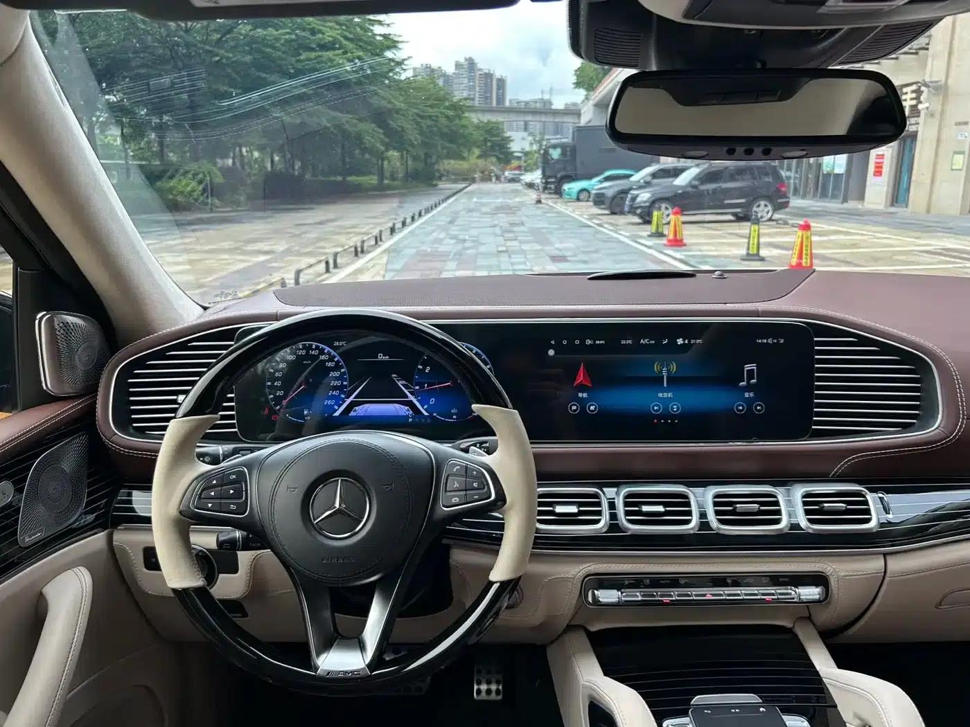 2018 Mercedes-Benz GLS 450 US Spec — миниатюра 3