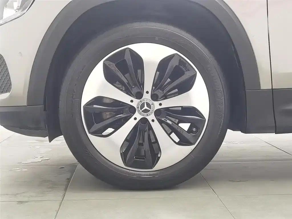 Mercedes-Benz GLB 2021 Fashion Edition — миниатюра 17
